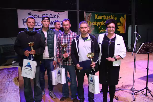 II Turniej Tenisa Ziemnego o Puchar Burmistrza Kartuz - wręczenie nagród