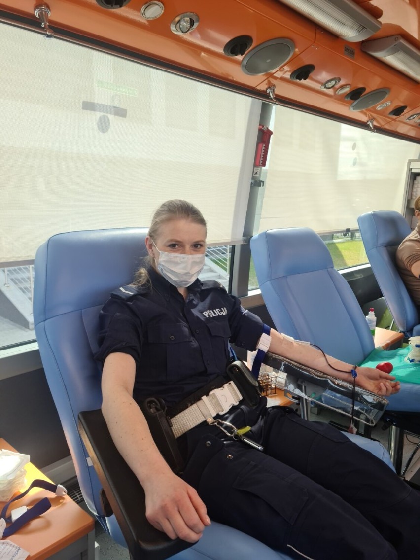 Akcja poboru krwi przed KPP Sławno