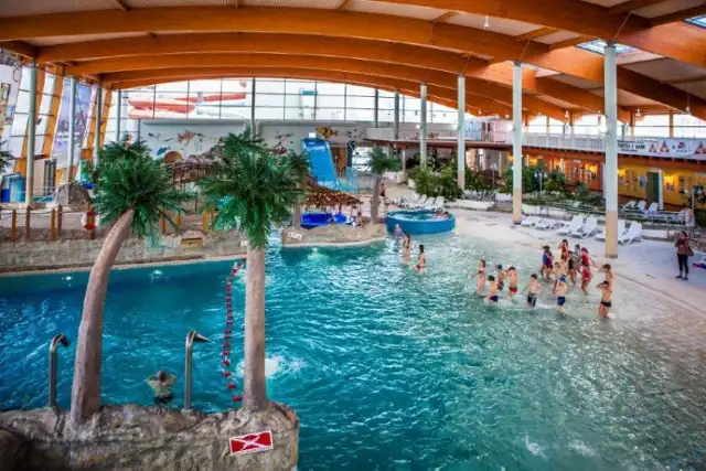 Aquapark Wrocław zaprasza na „Nieustające wakacje" - będzie wodny tor przeszkód, kino i bańki mydlane