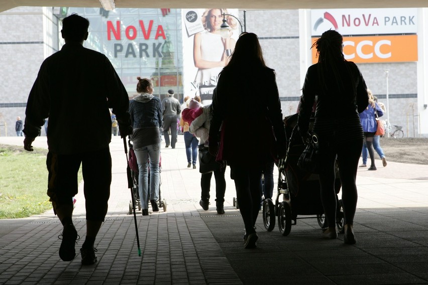 Nova Park: od ruin po Ursusie po wielką budowę i otwarcie!