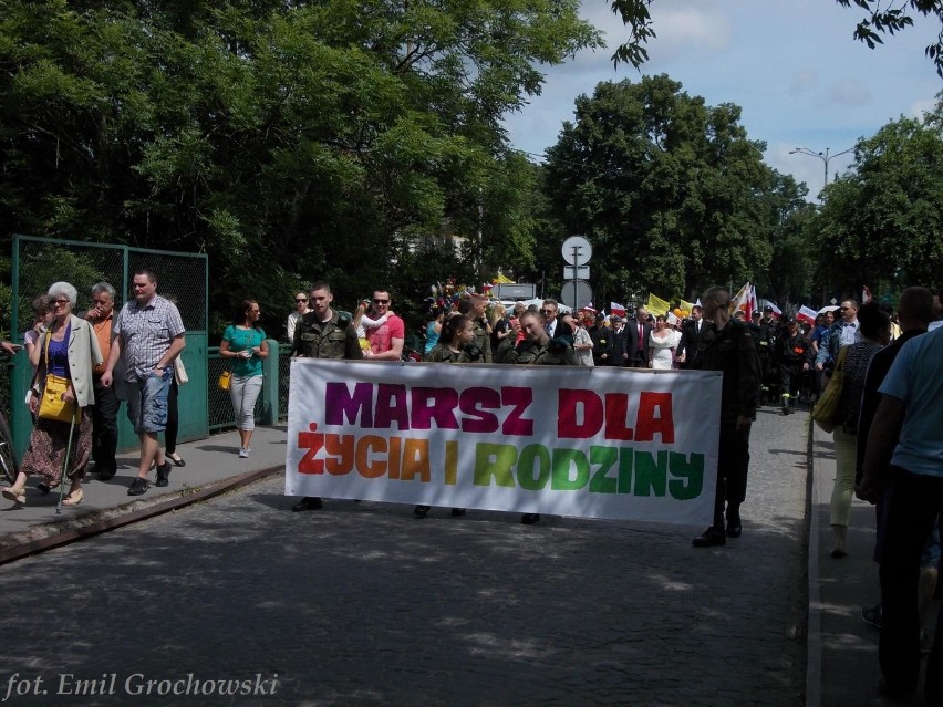 Marsz dla Życia i Rodziny 2014 przeszedł ulicami Płocka