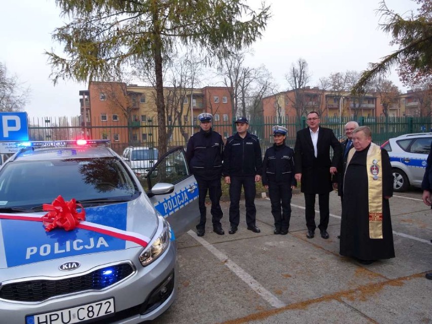 Policjanci z Piły dostali radiowóz