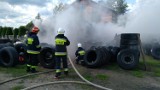 Pożar składowiska opon w Stanisławowie, w Piotrkowie płonął samochód