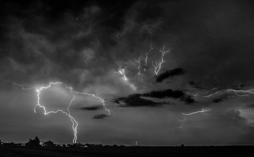 Ostrzeżenia meteo przed burzami w województwie łódzkim. Jaka...