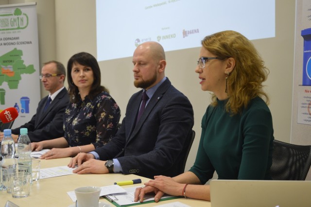 W środę na specjalnej konferencji podsumowano w Gorzowie rok pod względem... śmieci! Gorzowianie coraz lepiej je segregują, ale i tak jest wiele do poprawienia