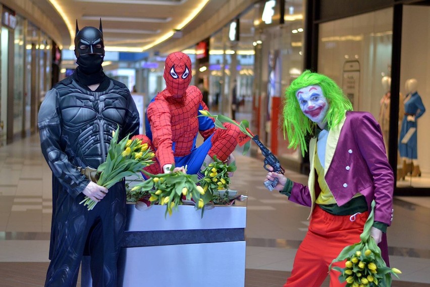 Superbohaterowie odwiedzili Galerię Solną w Inowrocławiu