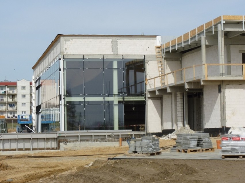 Radomsko: Budowa nowego basenu. Prace konstrukcyjne zostały zakończone [ZDJĘCIA, FILM]