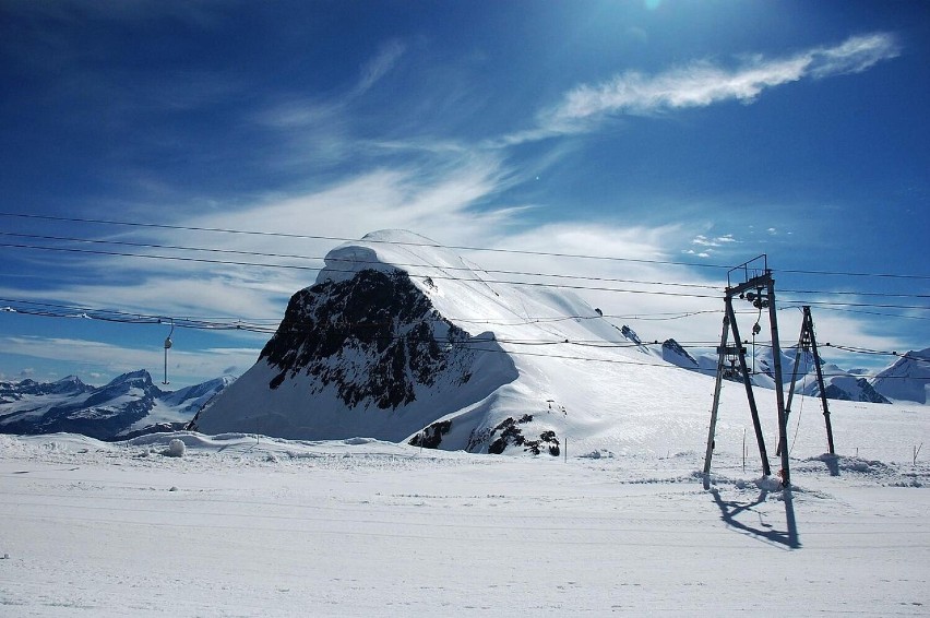 Najwyżej położona strefa narciarska w Europie....