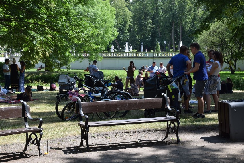 Podlaskie Śniadanie Mistrzów ponownie. Jemy i oglądamy w ogrodach Pałacu Branickich [foto]