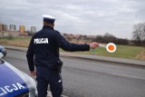 Policjanci sprawdzali w Olkuszu prędkość samochodów jadących przez miasto. Większość jechała za szybko