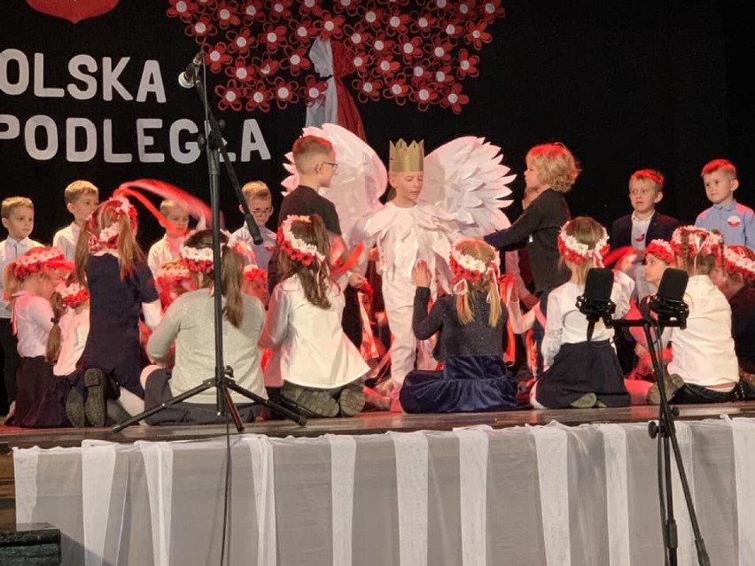 Przedszkolaki z Przedszkola Miejskiego nr 4 wystąpiły z koncertem pieśni patriotycznych