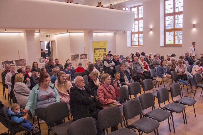 Pierwszy koncert na deskach objezierskiego Domu Kultury