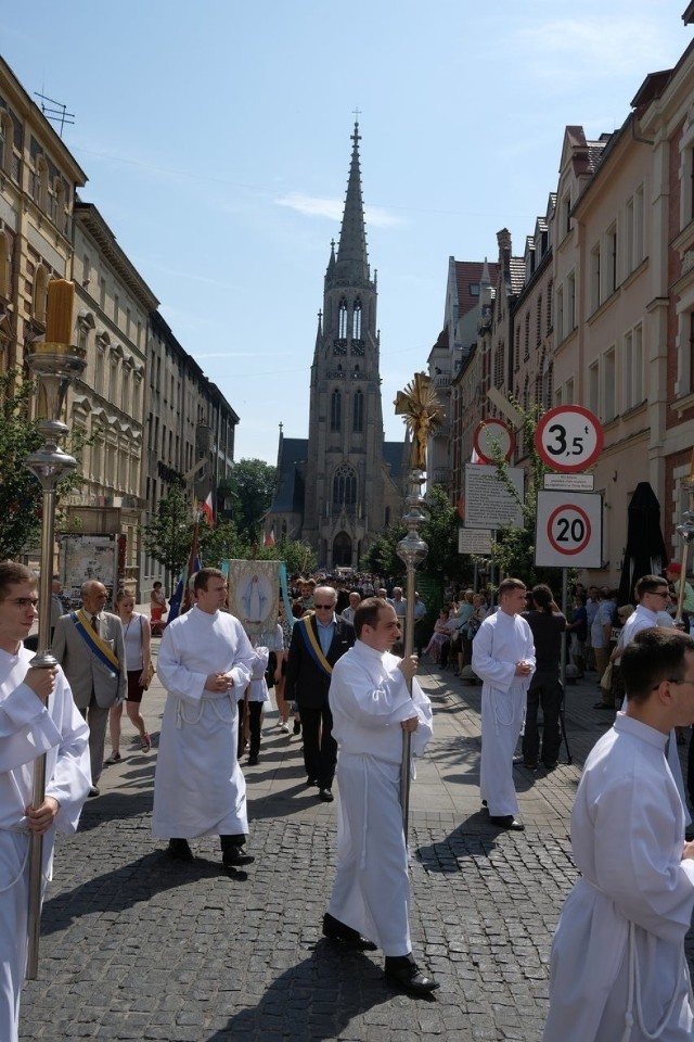 Procesja Bożego Ciała w Katowicach w ubiegłym roku