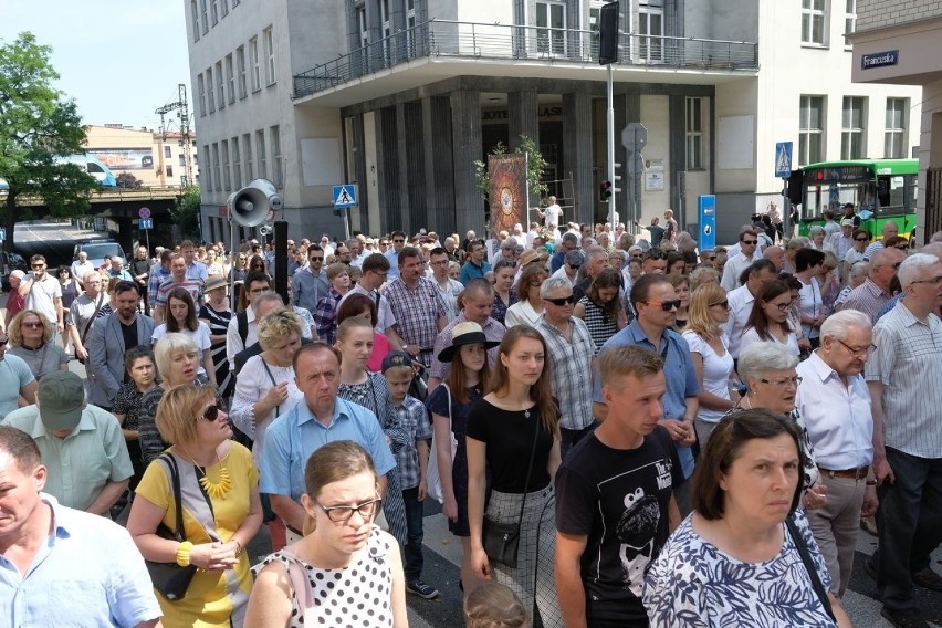 Procesja Bożego Ciała w Katowicach w ubiegłym roku