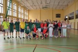 Samorządowcy z powiatu hajnowskiego rozegrali mecz piłki nożnej z kolegami z Nowego Sącza