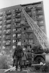 17 kwietnia. Rocznica wybuchu gazu w wieżowcu przy al.Wojska Polskiego [ZDJĘCIA, WIDEO]