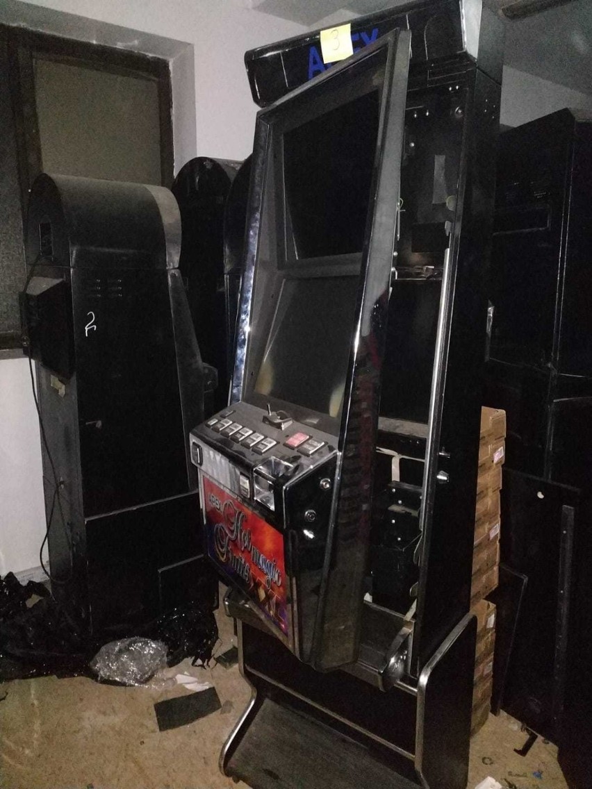 Nielegalne automaty do gier hazardowych zabezpieczone przez policją [ZDJĘCIA]