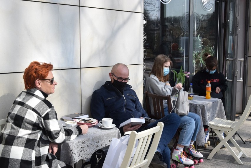 Ale Babeczka już działa przy Solnej w Kielcach! Mnóstwo osób zajadało się pysznościami podczas otwarcia lokalu (WIDEO, ZDJĘCIA)