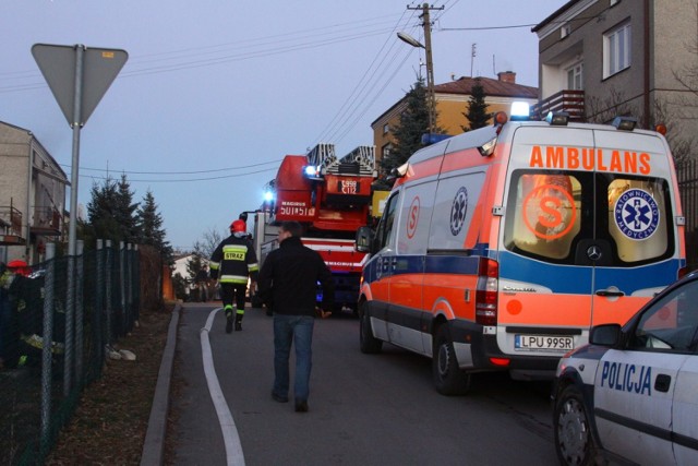 Pożar w Górze Puławskiej, trzy osoby trafiły do szpitala