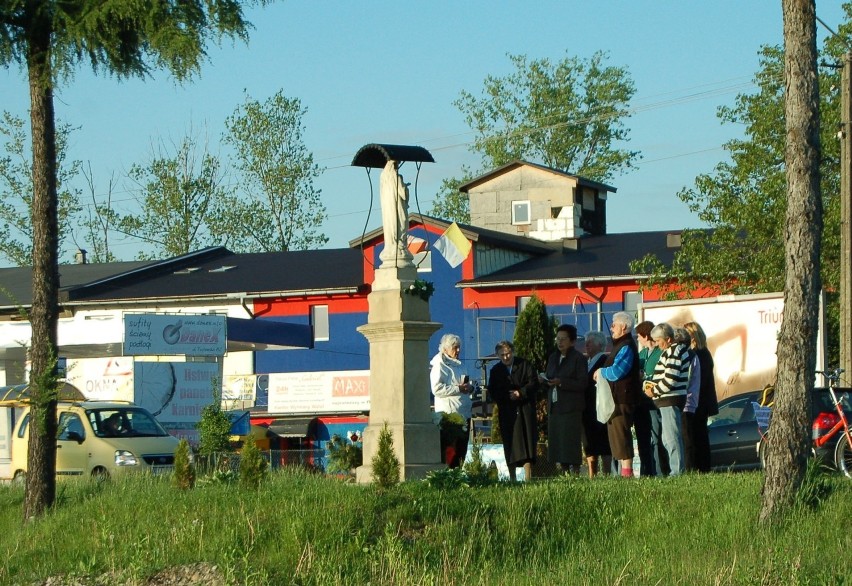 Przy kapliczce chętnie zbierali się wierni