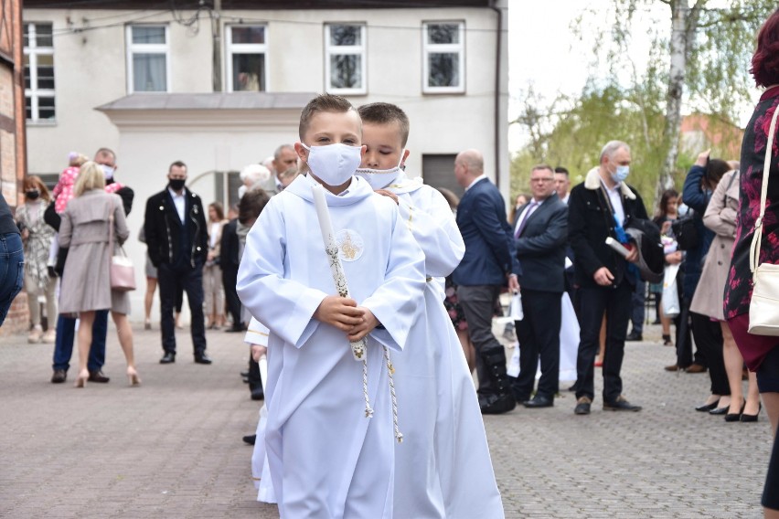 Malbork. Pierwsza Komunia Święta w parafii Matki Boskiej Nieustającej Pomocy [ZDJĘCIA]. Tym razem uroczystość odbyła się zgodnie z planem