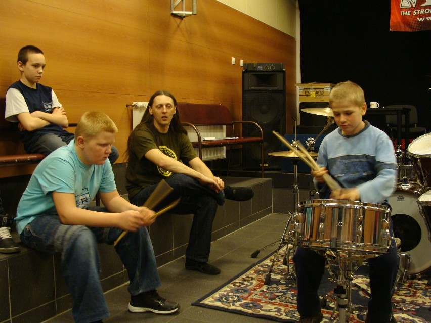 Warsztaty perkusyjne w głogowskim Moku