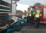 Śmiertelny wypadek w Gnieżdżewie (13.07.2015). Opel astra i ciężarówka DAF| ZDJĘCIA, WIDEO