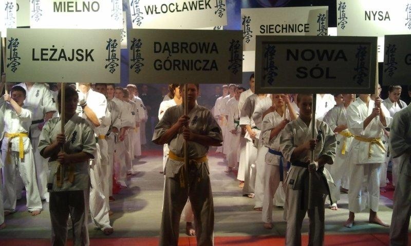 Dąbrowski Klub Karate zaprezentował się podczas Pucharu Polski Juniorów i Młodzików Kyokushin Karate