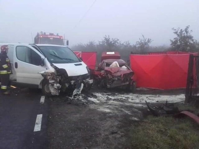 Jedna osoba trafiła do szpitala na skutek zderzenia dwóch samochodów osobowych na trasie Opalenica - Grodzisk. W środę przed godziną 8 fiat doblo zderzył się z mini. Policja ustala przyczyny wypadku. 

WIĘCEJ: Kurowo: Czołówka we mgle [ZDJĘCIA]