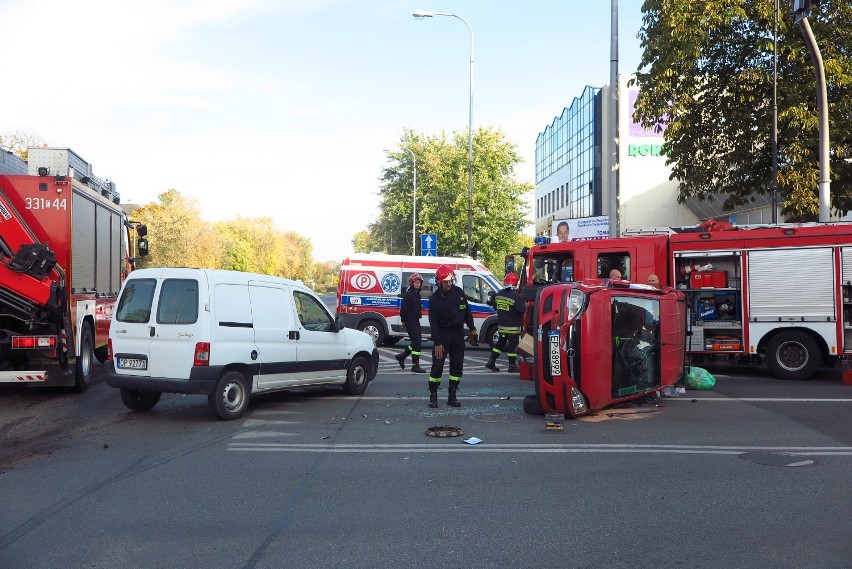 Wypadek na skrzyżowaniu al. 3 Maja i al. Kopernika w...