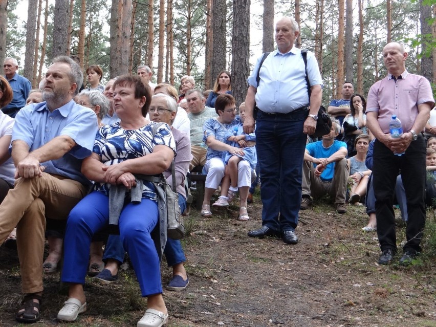 Uroczysta msza św. w Dolinie Objawienia odwołana ale... ZDJĘCIA