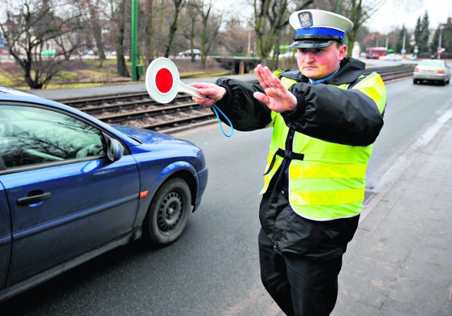 Za przekroczenie prędkości policjanci będą nakładać 2 albo 3 razy wyższe mandaty niż dziś