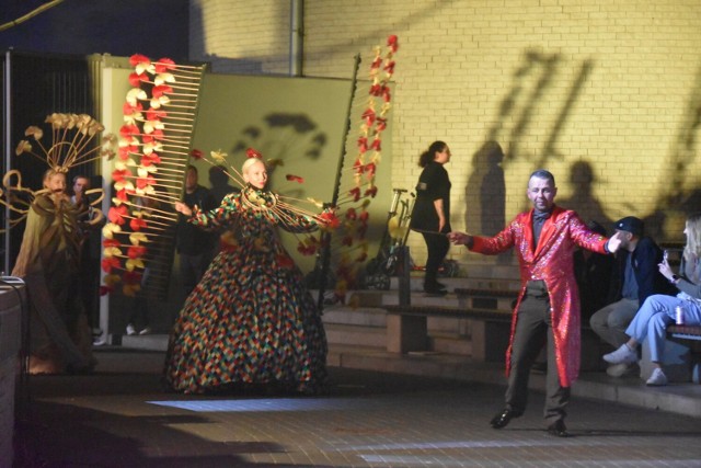 Pokaz kolekcji Natalii Ślizowskiej odbył się w amfiteatrze.