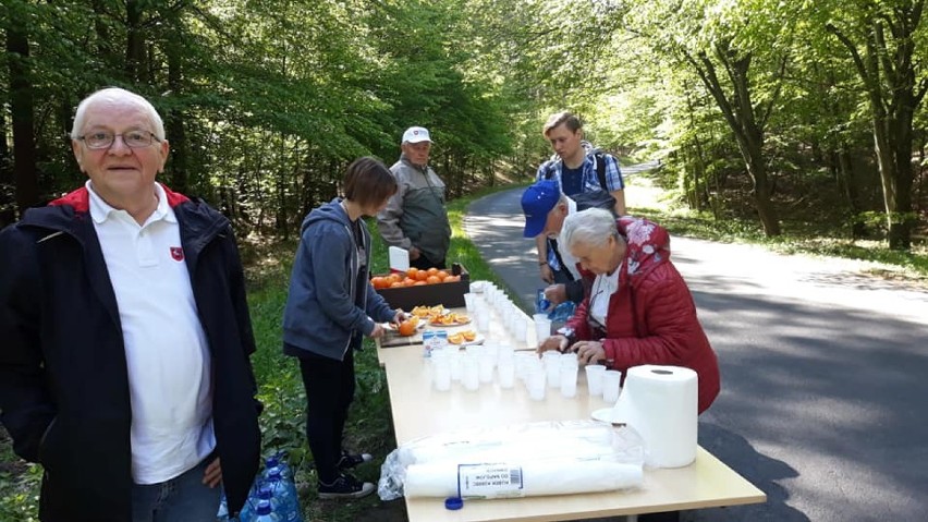 Seniorzy z "Wigoru" ze Zbąszynia, wolontariuszami