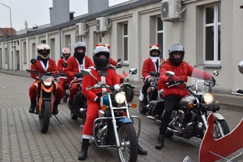 W Śremie widziano grupę Świętych Mikołajów na motocyklach!...