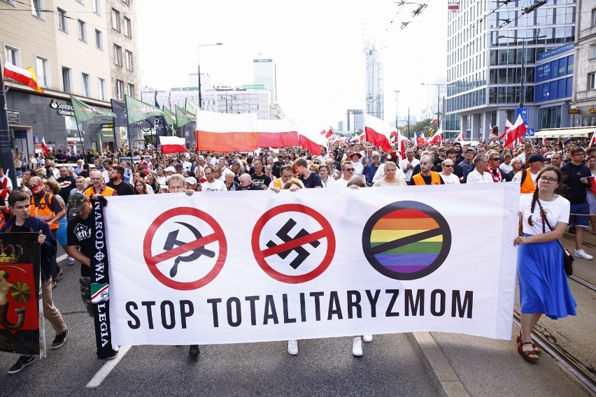 X Marsz Powstania Warszawskiego przeszedł przez stolicę. Nie zabrakło kontrowersji na tle politycznym