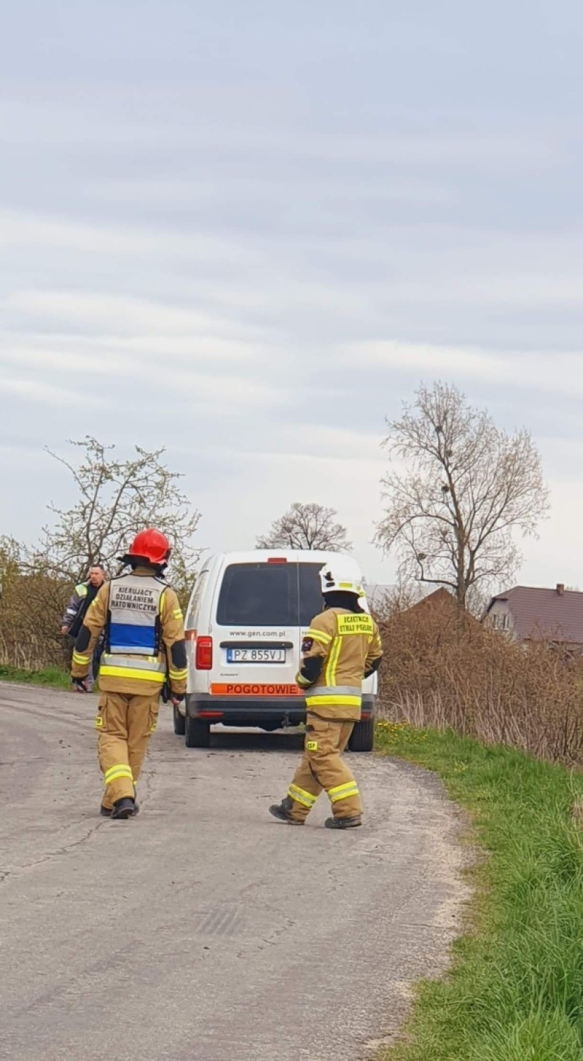 Gmina Dobrzyca. Rozszczelnienie gazociągu. Interweniowała straż i pogotowie gazowe