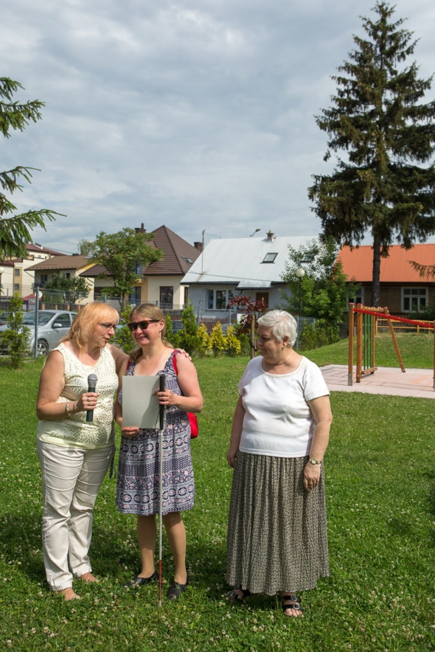 Tarnów. "Czytanie na murawie" w przedszkolu nr 8 [ZDJĘCIA]