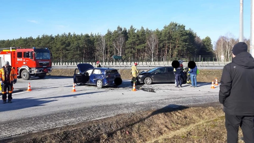 Zielonka, zderzenie dwóch samochodów osobowych