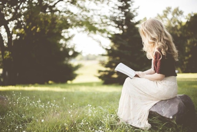 Literatura kobieca przenosi nas w świat subtelności i wielu miłosnych, a często i erotycznych uniesień. Nic dziwnego, że cieszy się tak dużą popularnością – jest receptą na świetną rozrywkę i pozwala choć na chwile zapomnieć o codzienności. 

Sprawdź, jakie romanse są obecnie najpopularniejsze wśród polskich czytelniczek --->