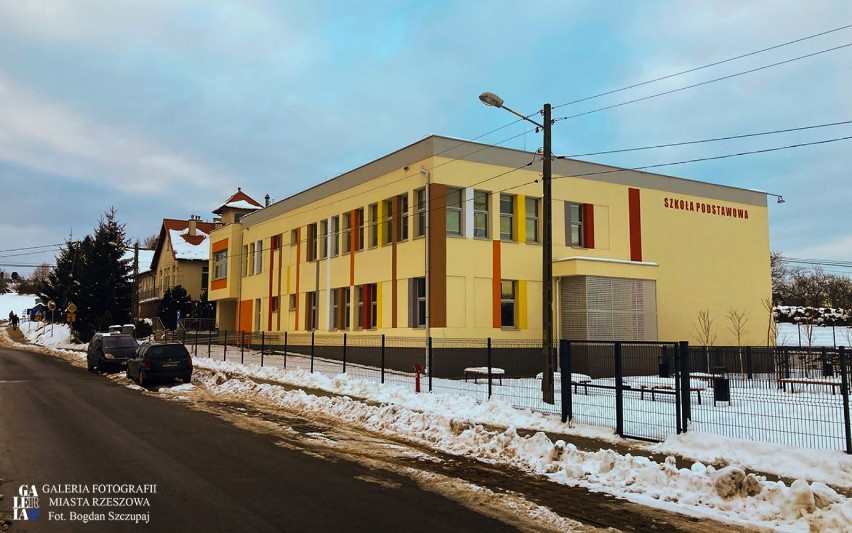 Szkoła na osiedlu Bzianka w Rzeszowie już gotowa. Zakończyła się przebudowa [ZDJĘCIA]