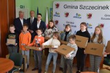 Komputery dla dzieci z gminy Szczecinek. Setki urządzeń [zdjęcia]