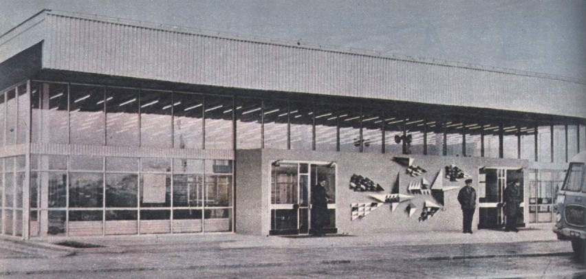 1967 r. terminal międzynarodowy.  

Elewację ówczesnego...
