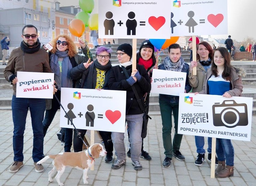 Walentynki dla gejów i lesbijek w Warszawie. Będzie też...