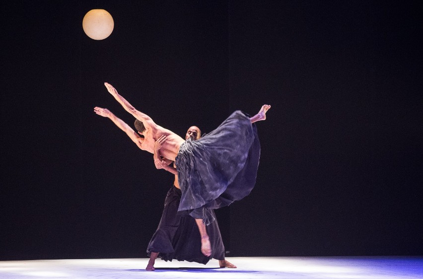 Spektakl " If At All" Kibbutz Contemporary Dance Company...