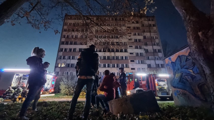 Kolejny pożar w wieżowcu na Młodej 4 w Kielcach. Co paliło się tym razem?