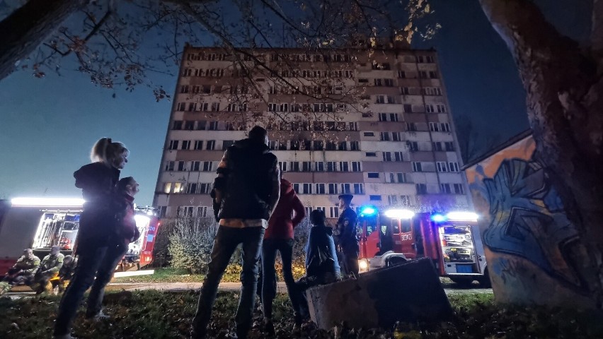 Kolejny pożar w wieżowcu na Młodej 4 w Kielcach. Co paliło się tym razem?