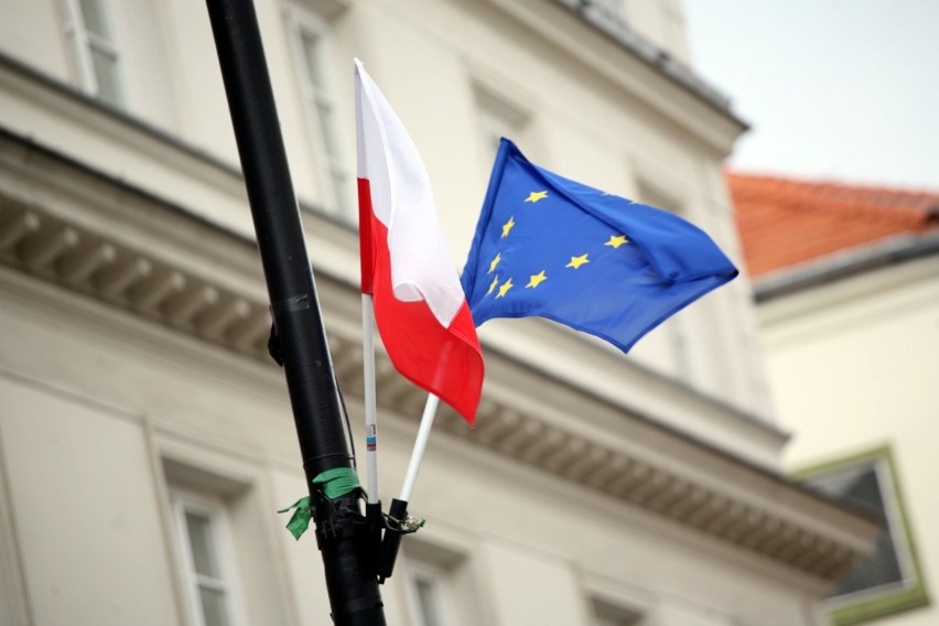 W Bydgoszczy w czasie szczytu Rady Europejskiej załopoczą flagi UE