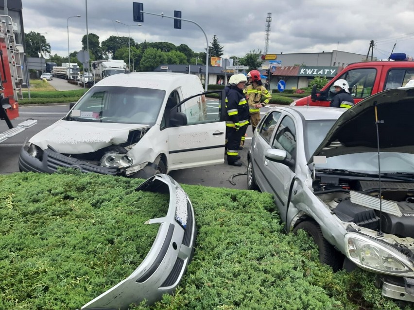 Pniewy. Jedna osoba poszkodowana po zderzeniu aut