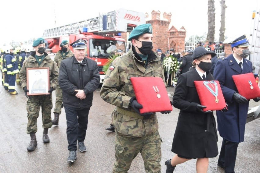 Pogrzeb tragicznie zmarłej strażaczki z OSP Czernikowo....